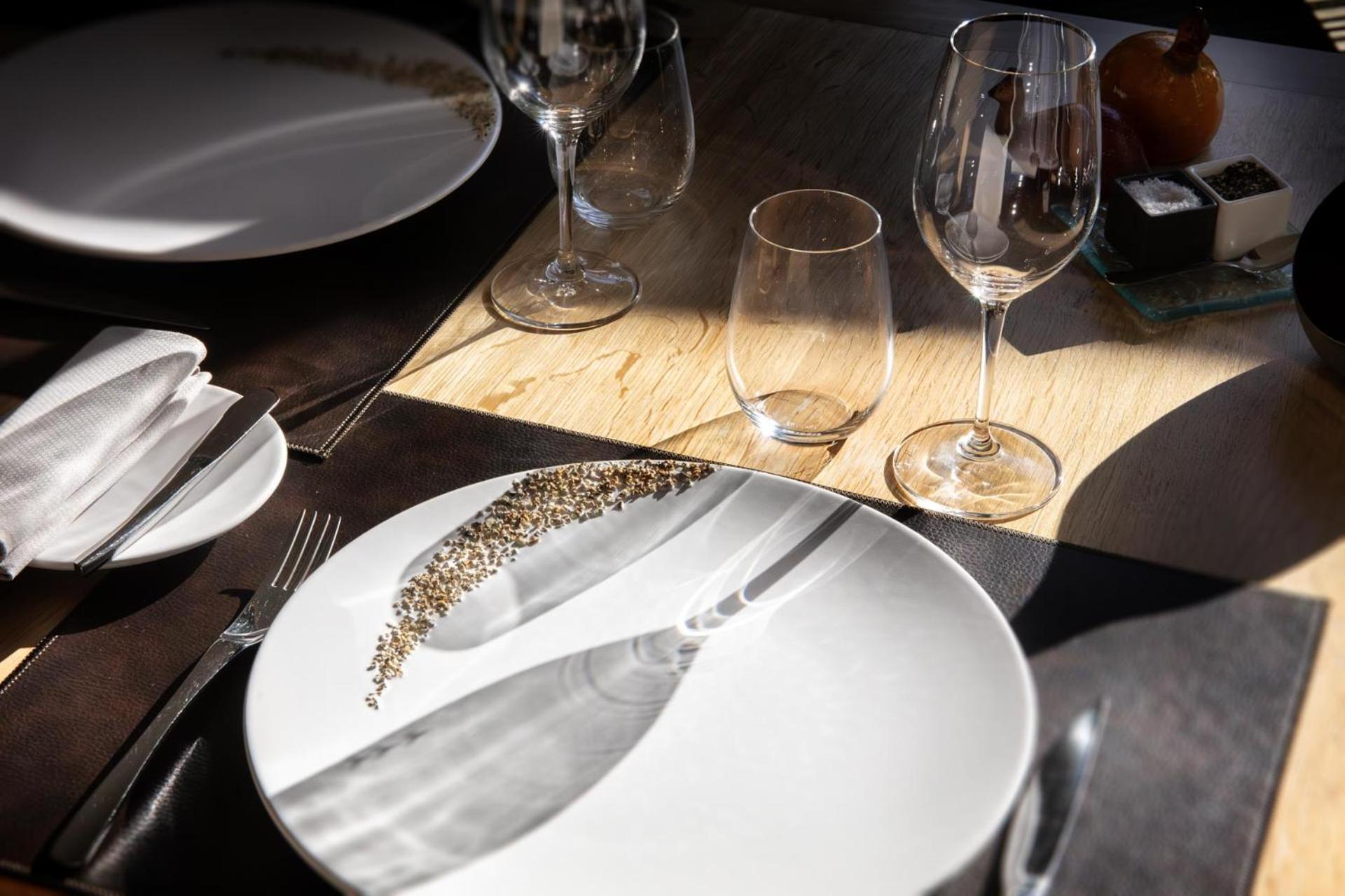 L'Aubiniere Hotel Restaurant & Spa Saint-Ouen-les-Vignes المظهر الخارجي الصورة