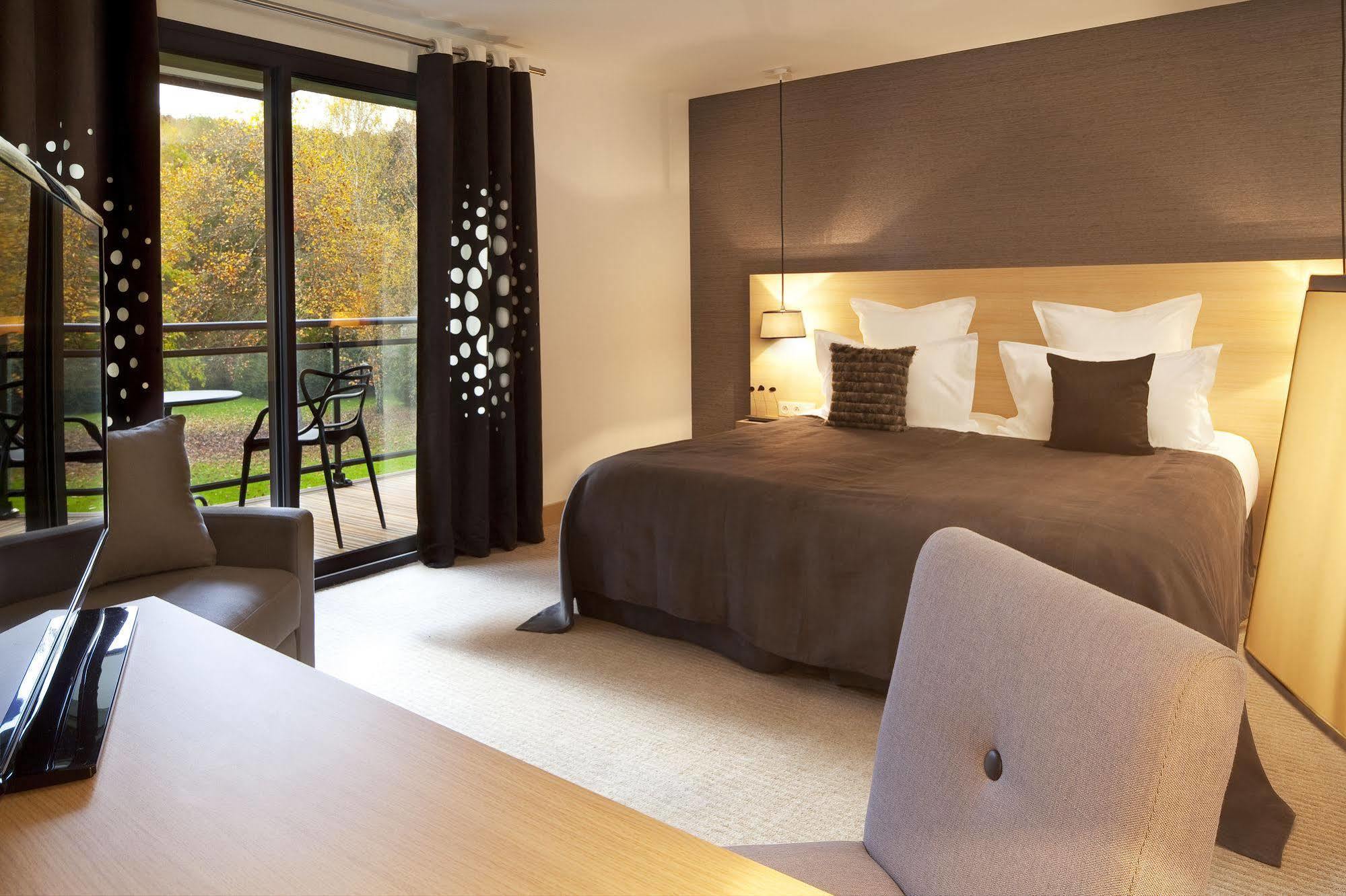 L'Aubiniere Hotel Restaurant & Spa Saint-Ouen-les-Vignes المظهر الخارجي الصورة